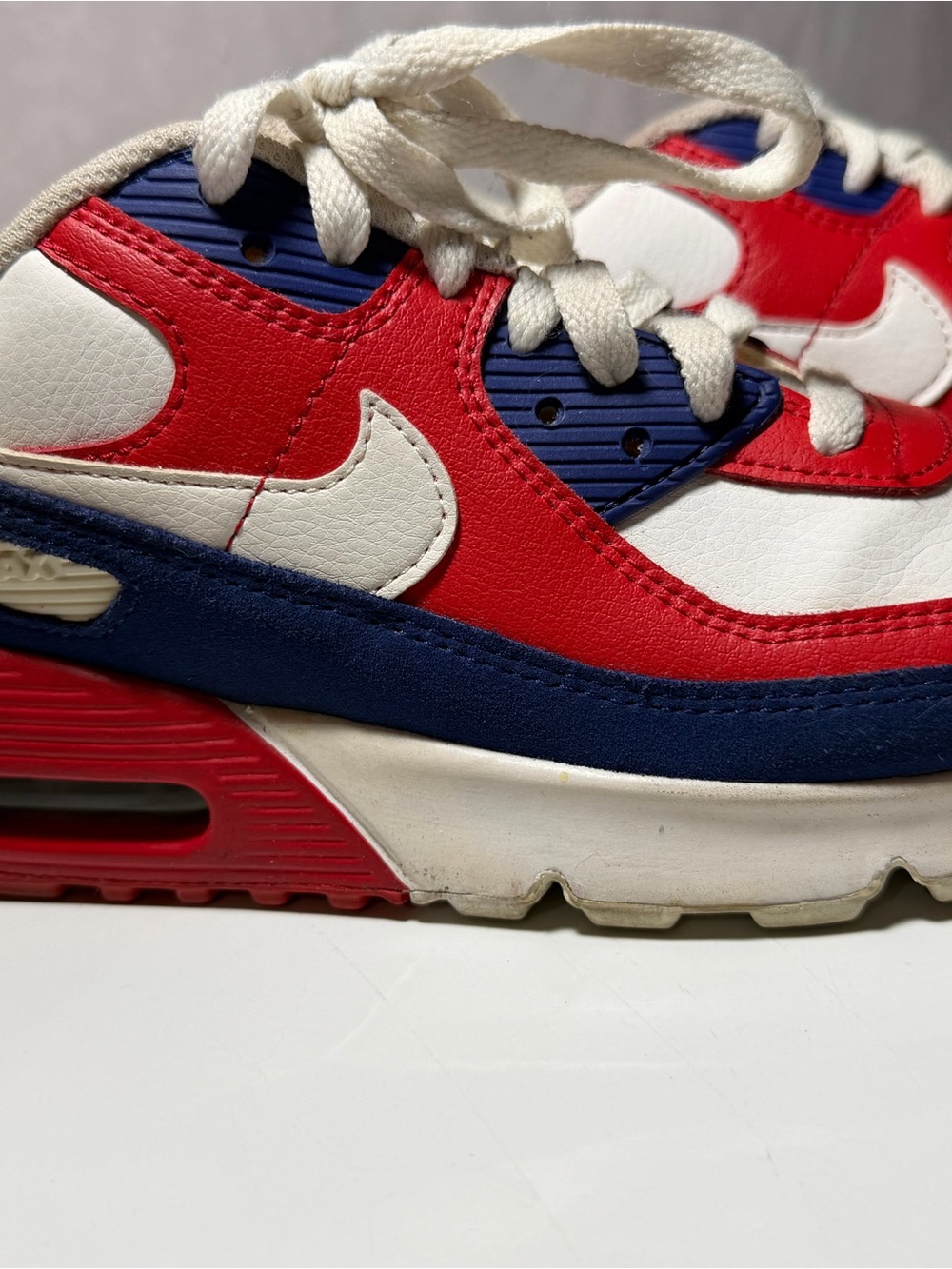 Nike Air Max 90 GS "USA" White Red Blue Sneakers Size 5.5Y - Picture 4 of 8